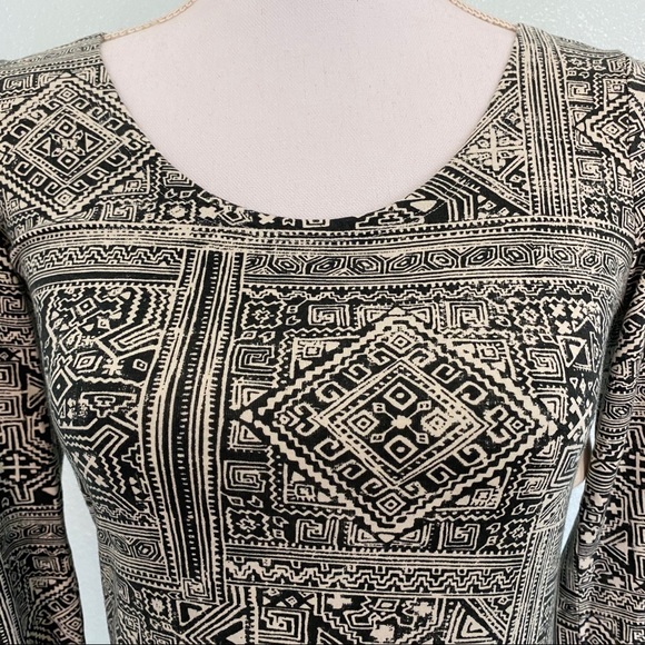 NWT Billabong  Black & White Patterned Dress sz S - Picture 5 of 7